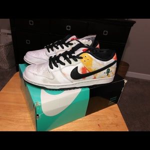 Nike sb low ray guns